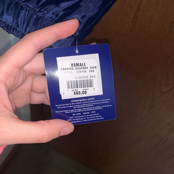 Cropped Navy Champion Windbreaker - Picture 5 of 8